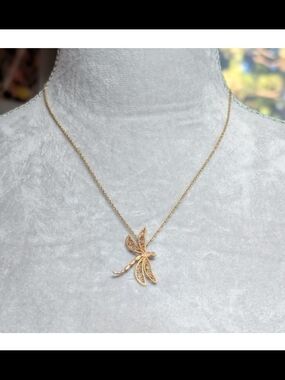 10K Gold Dragonfly Pendant Necklace - Elegant Women's Jewelry